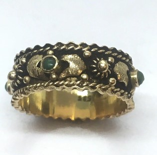  Nobel Antique jewelry. An Edwardian 8mm band.